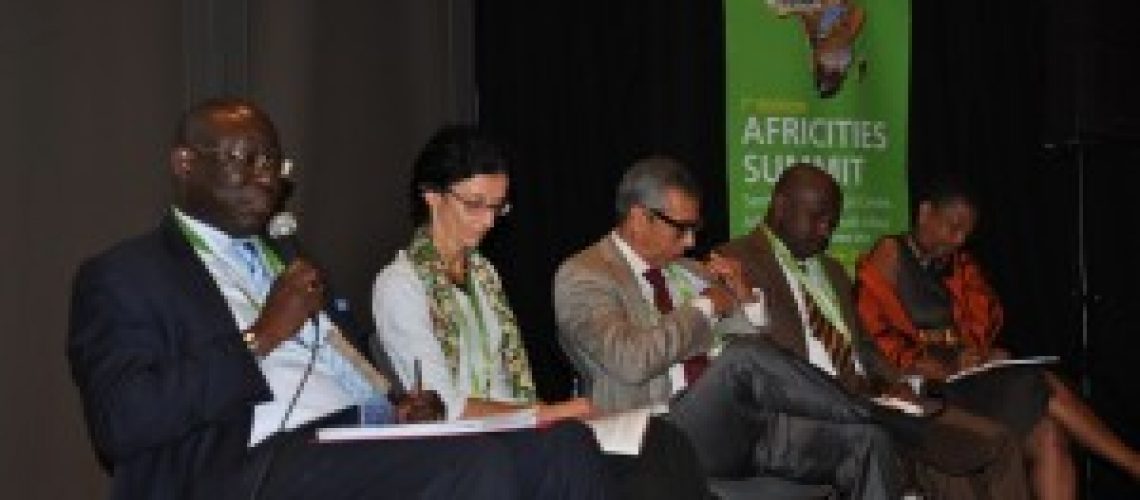 UN-Habitat-and-DiMSUR-present-projects-on-urban-resilience-300x201